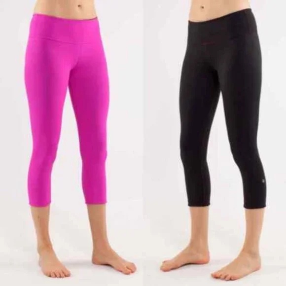 Lululemon Wunder Under Crop Reversible - Black / Paris Pink - Leggings Women's 2 - Picture 1 of 9